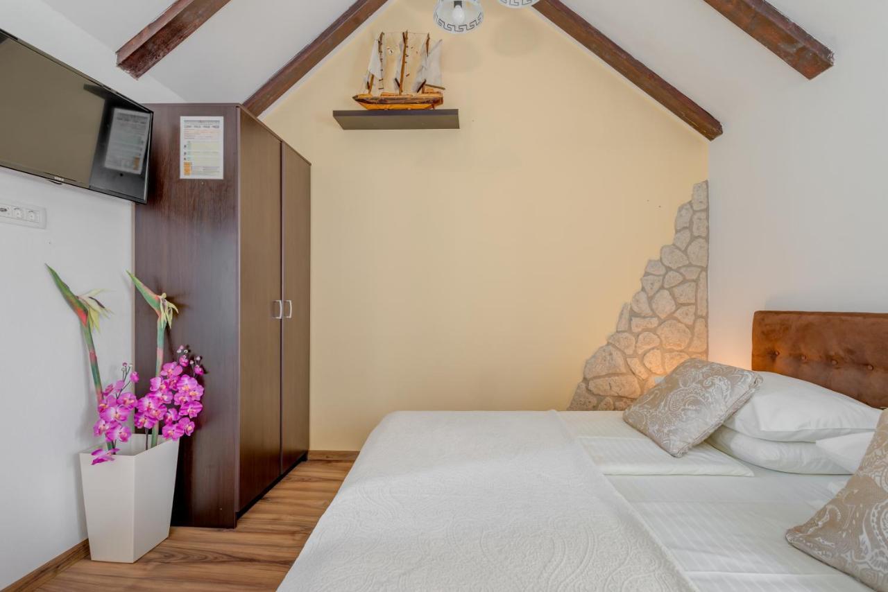 Guesthouse Imperator Split Extérieur photo