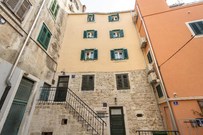 Guesthouse Imperator Split Extérieur photo