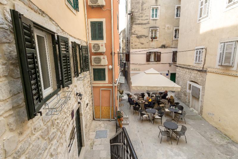 Guesthouse Imperator Split Extérieur photo