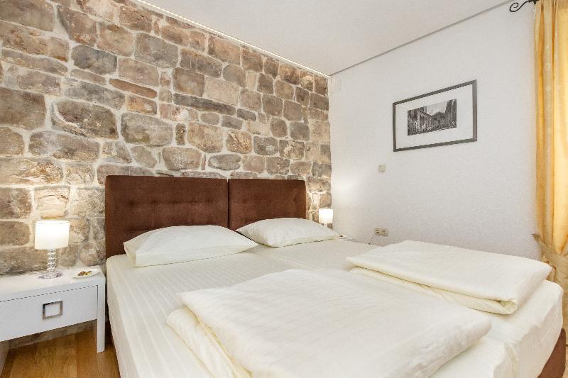 Guesthouse Imperator Split Extérieur photo