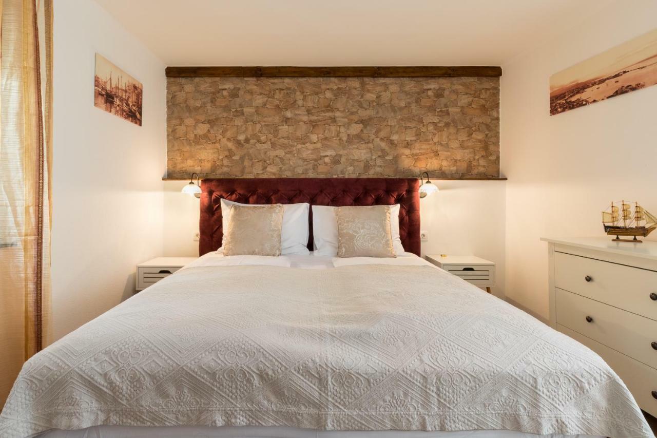 Guesthouse Imperator Split Extérieur photo